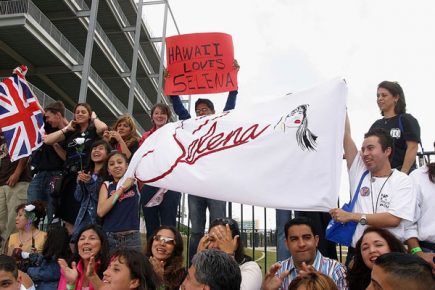Selena Quintanilla Facts: Love, Death & More - Facts.net