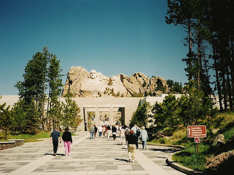 president ' s trail, mount rushmore facts