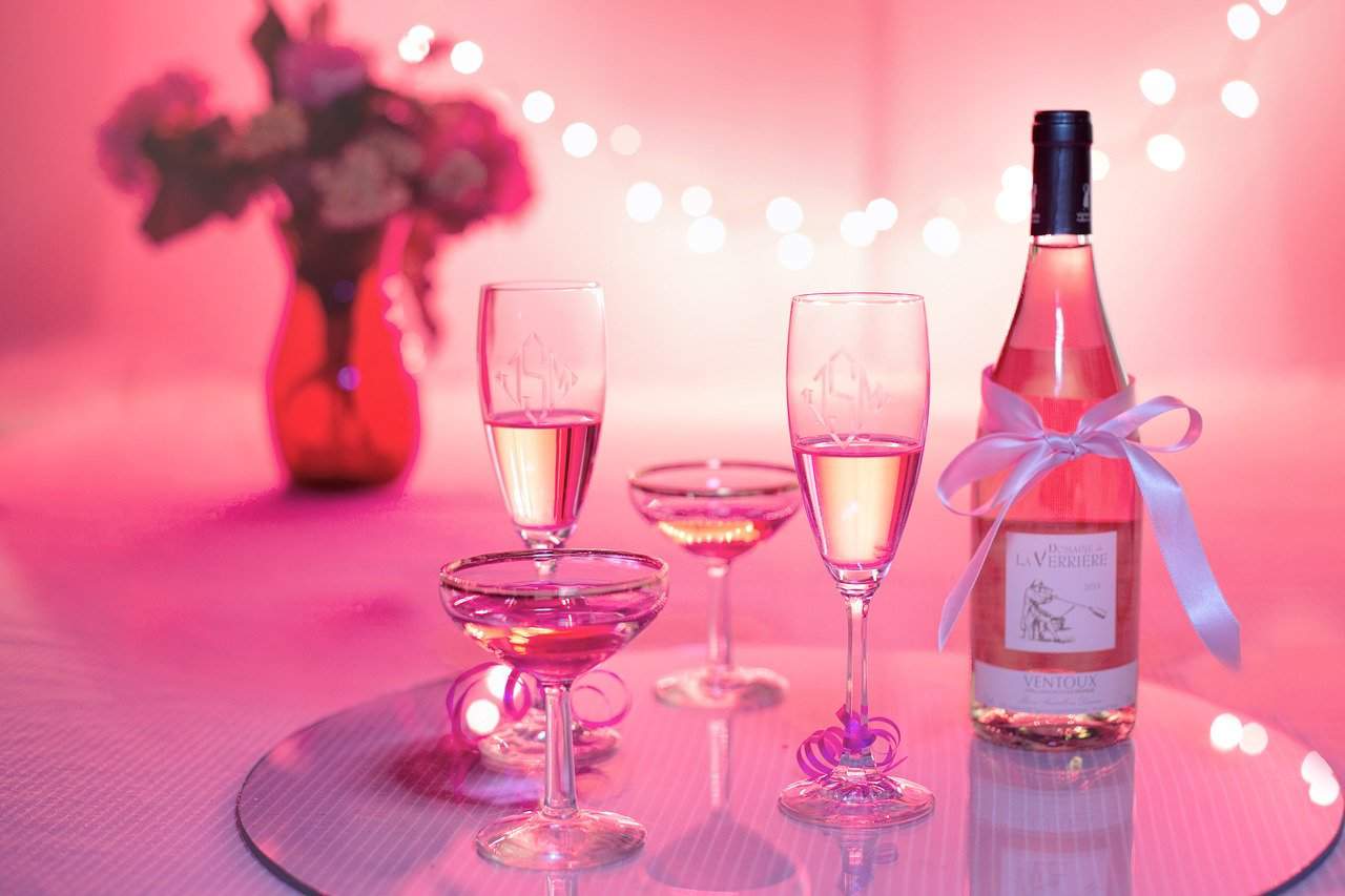 Pink wine, champagne, wine facts