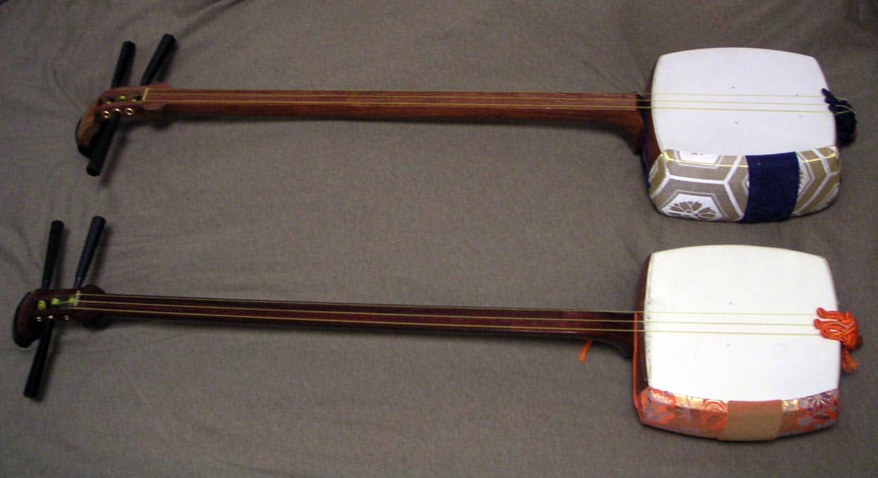A pair of shamisen, music facts