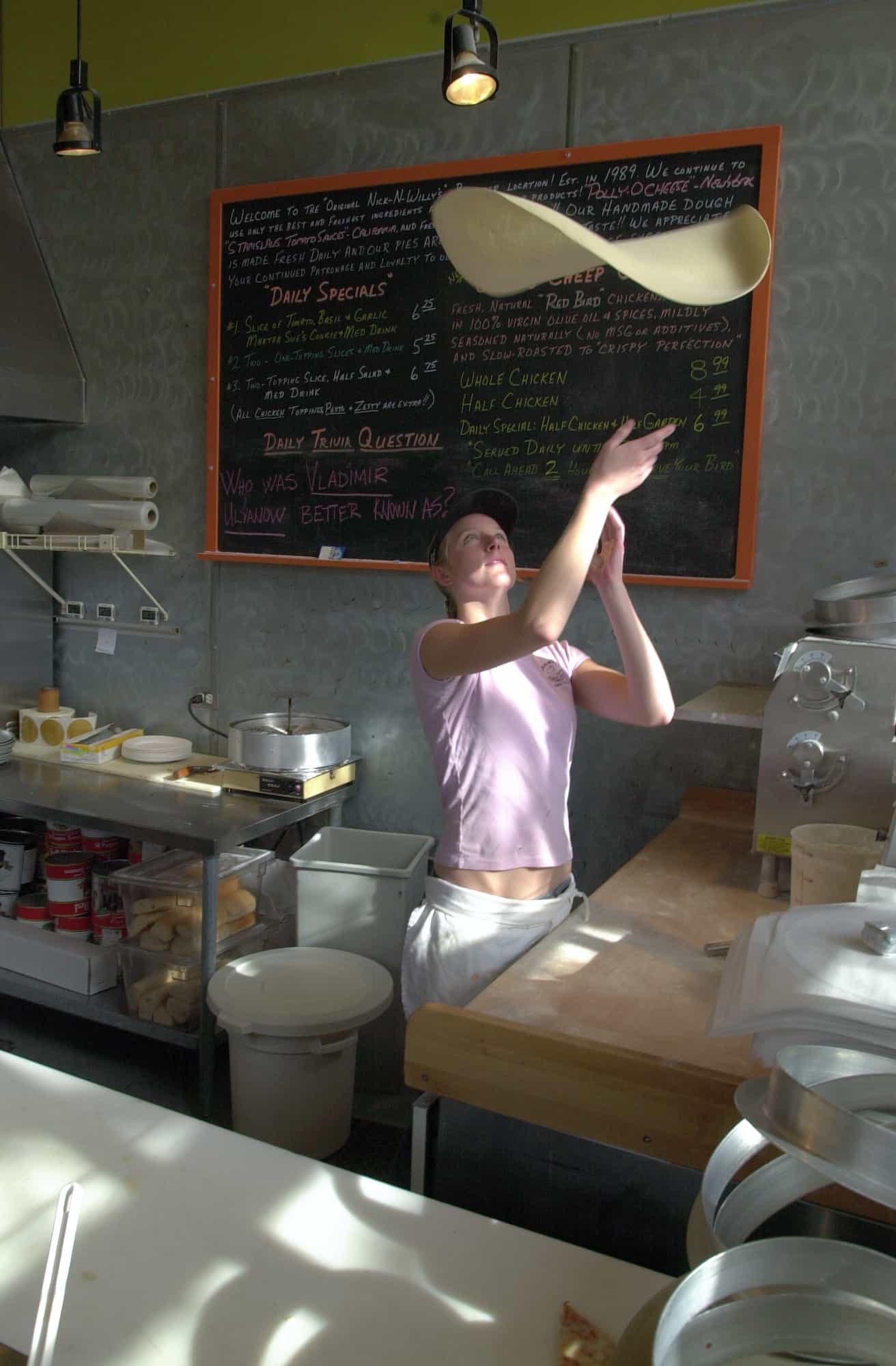 pizza dough spinning, pizza facts