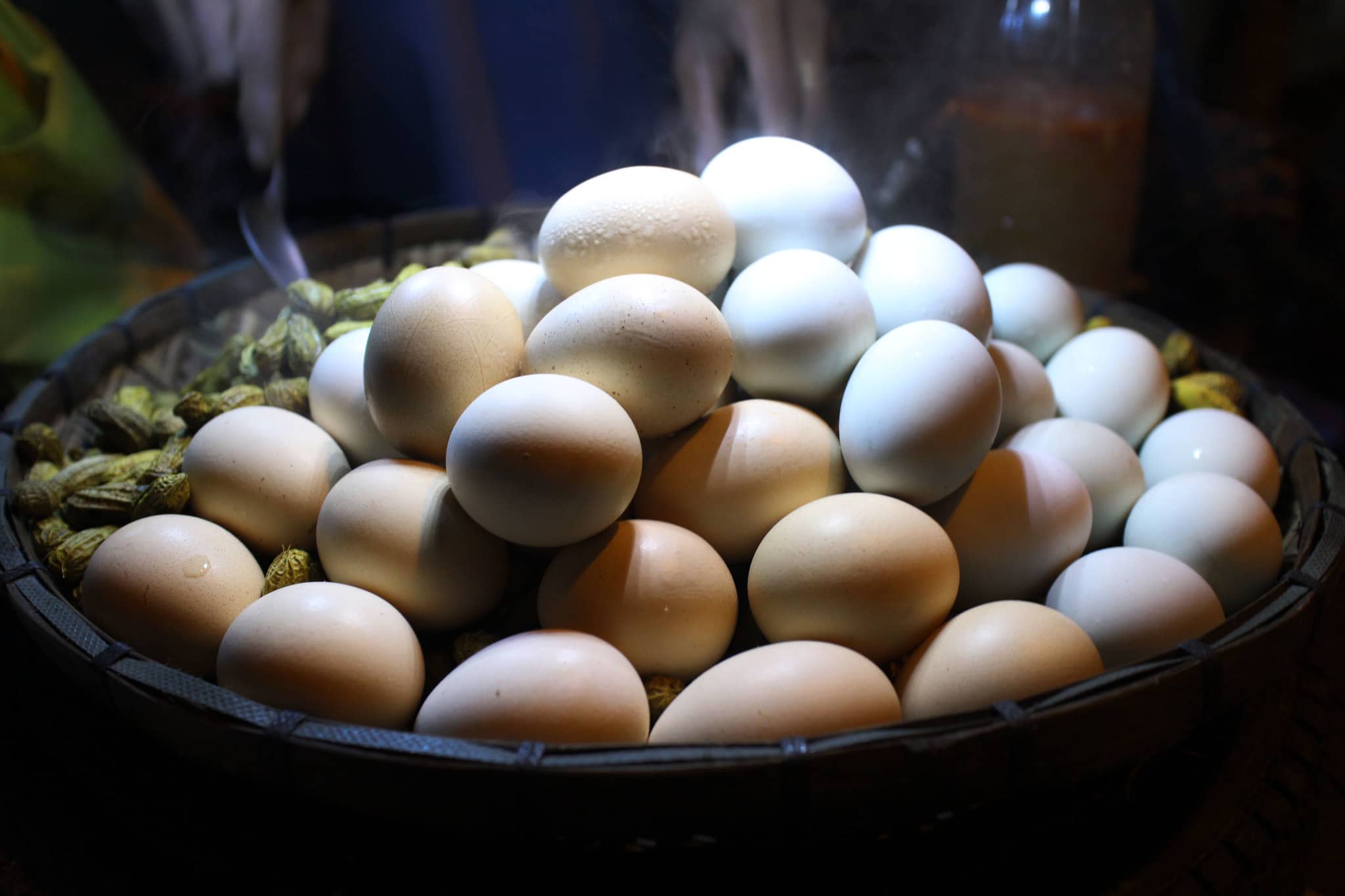 balut-making