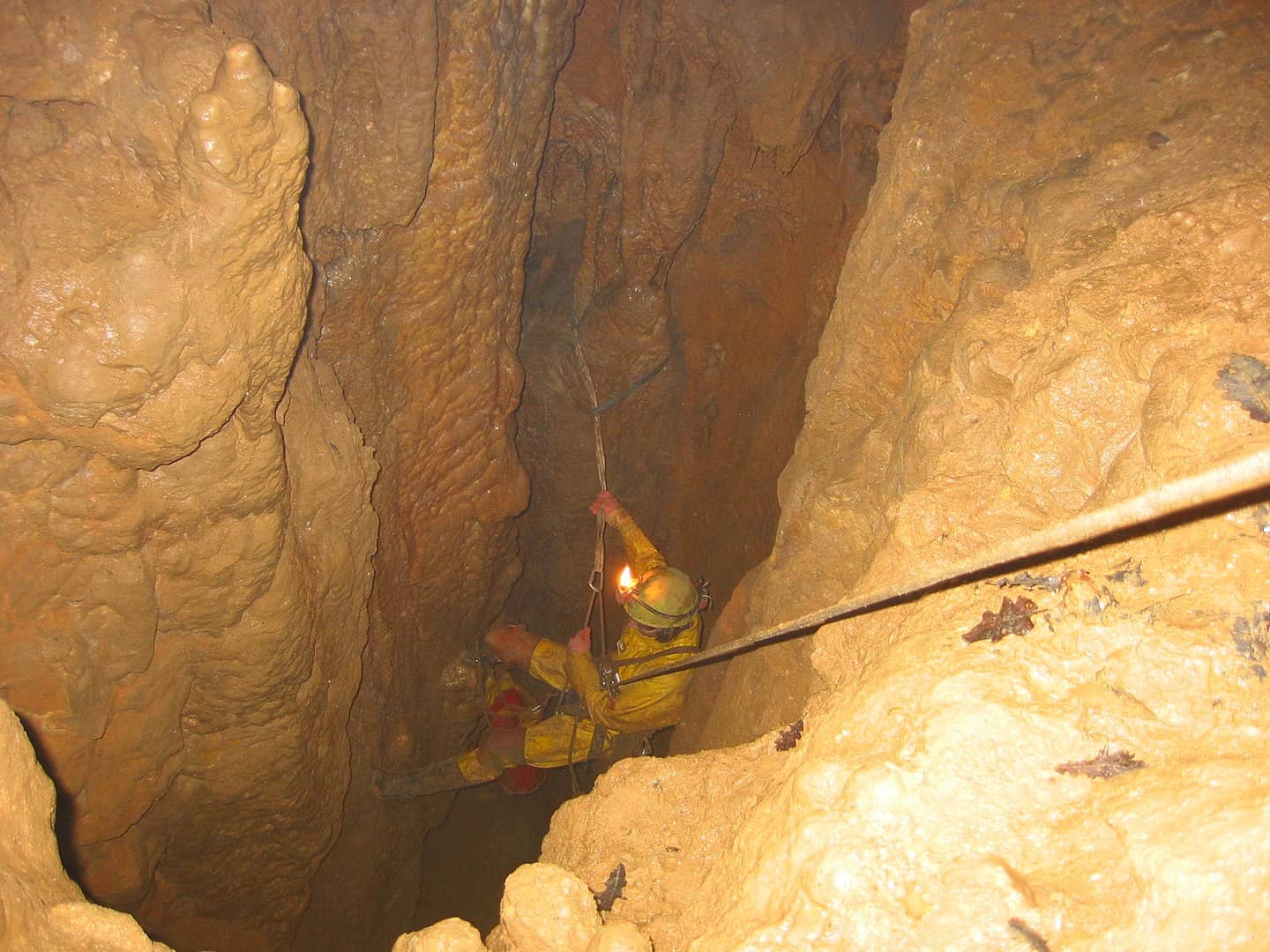 Featured image of post John Edward Jones Stuck The landowner and jones family came to an agreement that the cave would be permanently closed with the body sealed