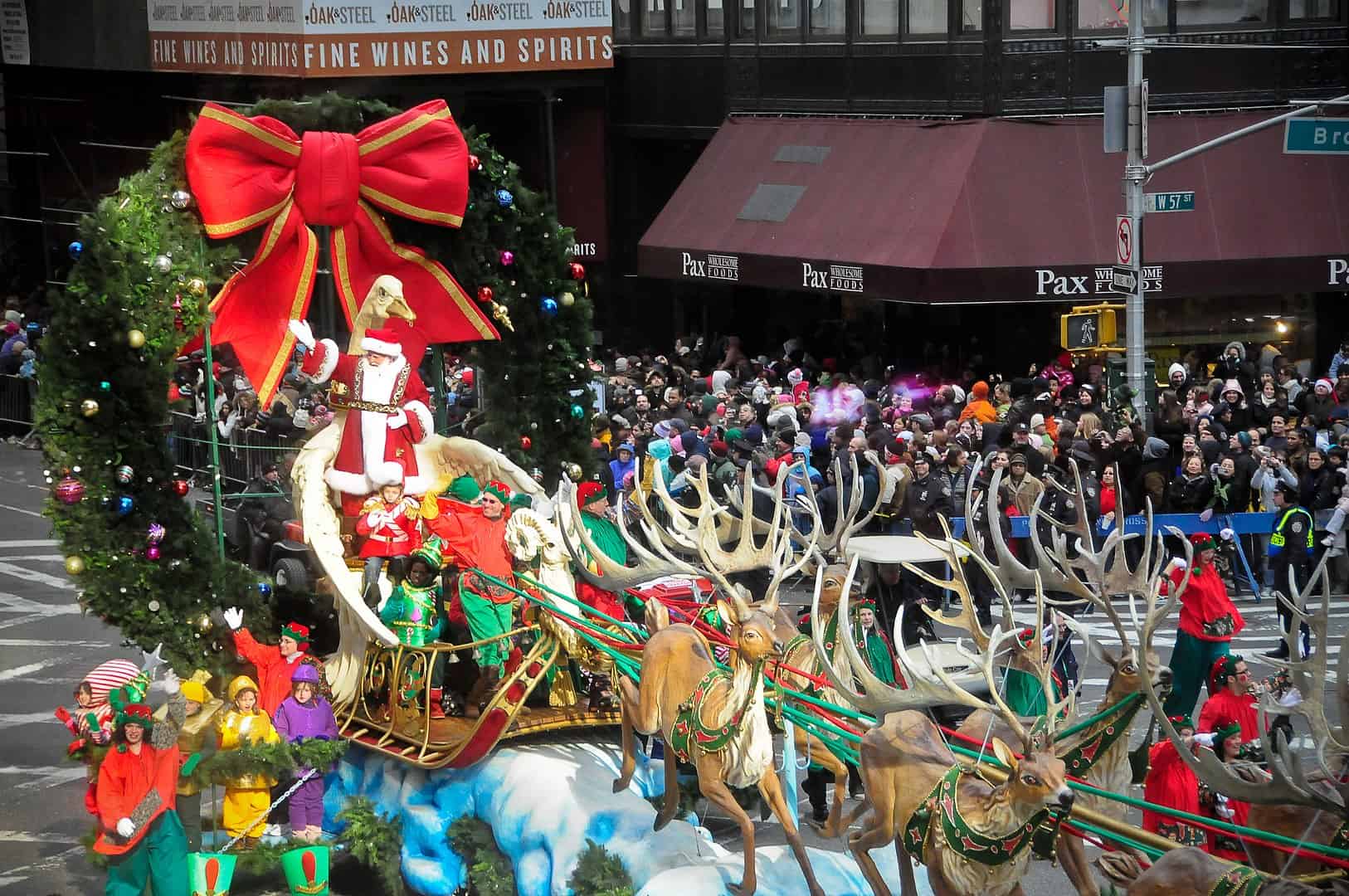 Thanksgiving Facts, Macy’s Parade Christmas Float