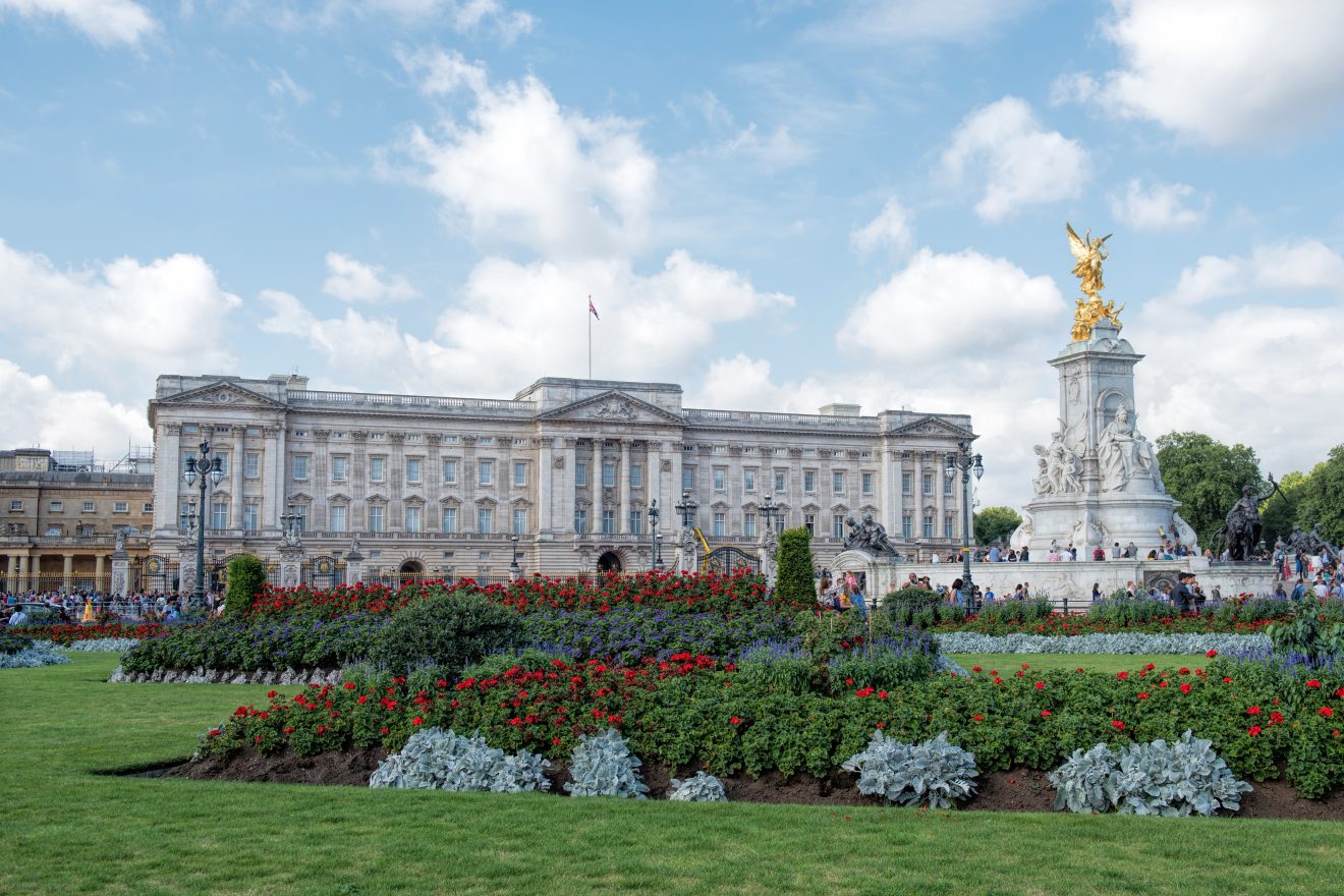 50 Buckingham Palace Facts That Will Make You Want To Visit