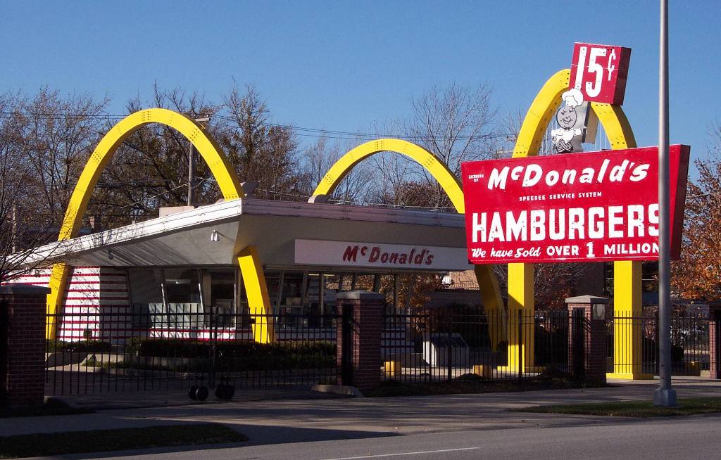Ray Kroc, First McDonald's restaurant, Mcdonalds Museum