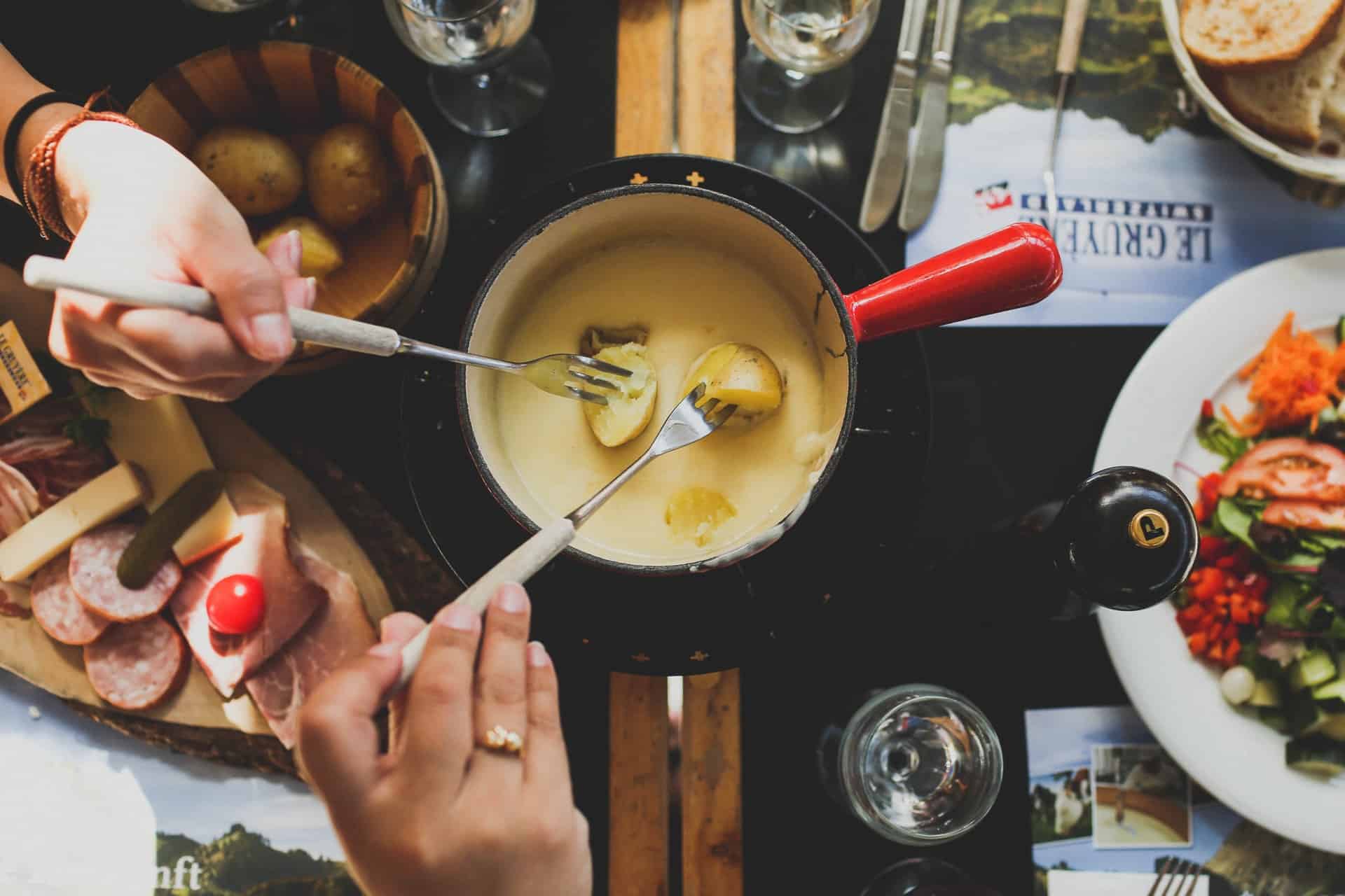 Gruyère cheese, Cheese fondue