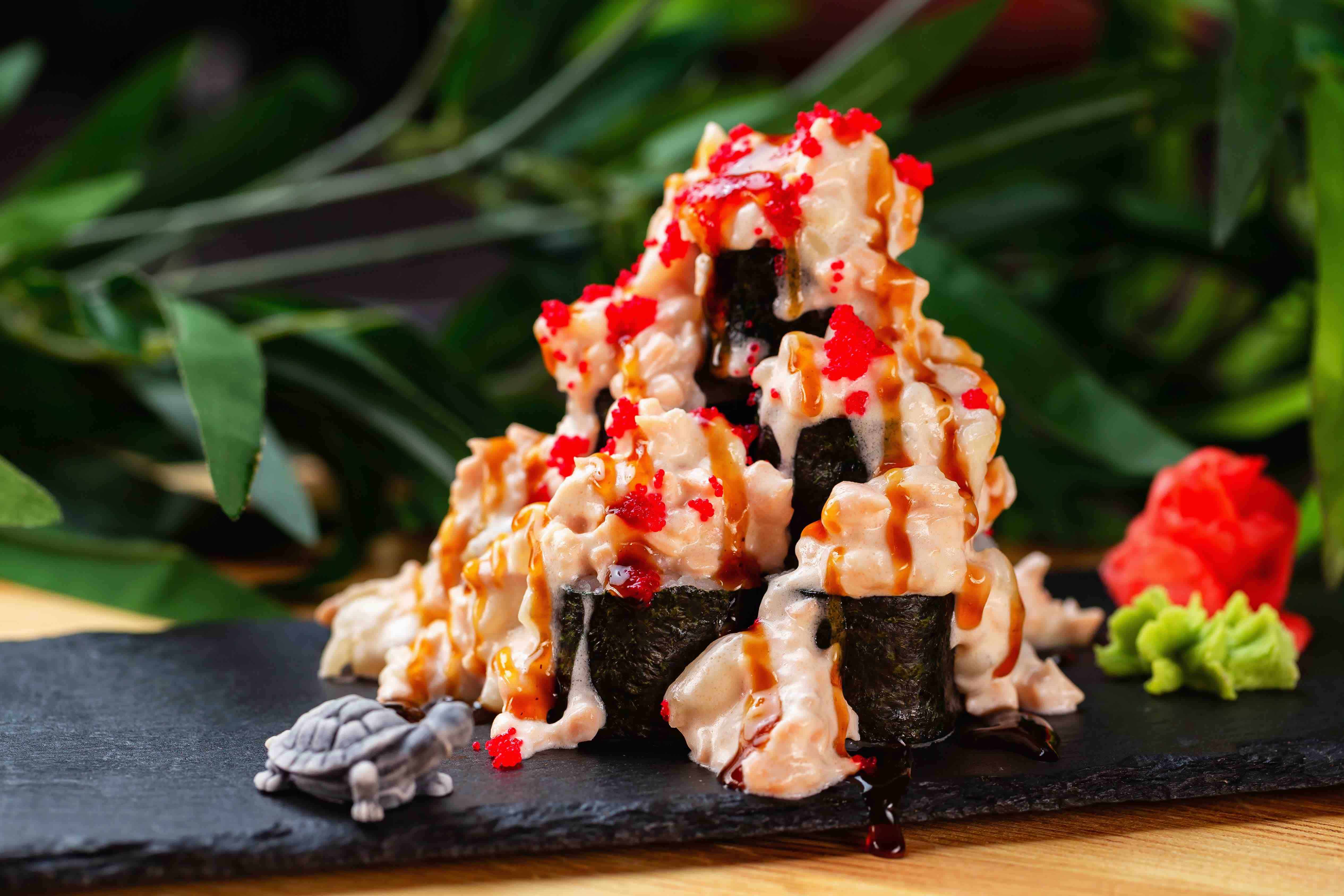 Volcano Roll, types of sushi
