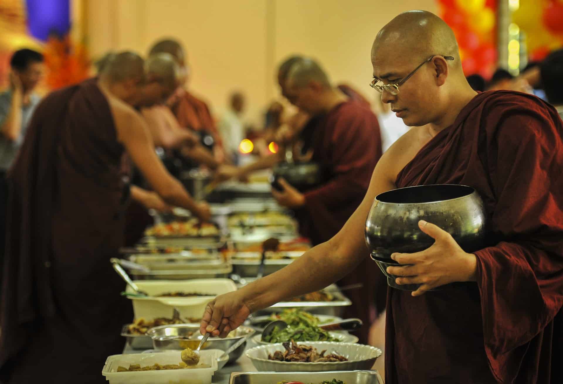 lunch, monks, eating, communal, daily life