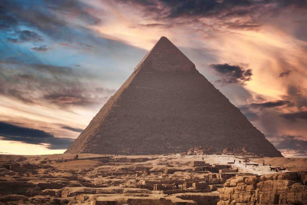 Pyramid of Giza, famous landmarks