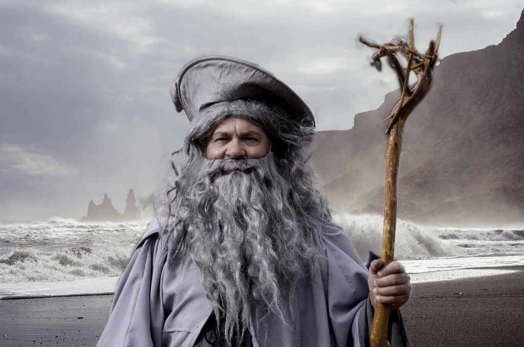 magic staff, warlock vs wizard