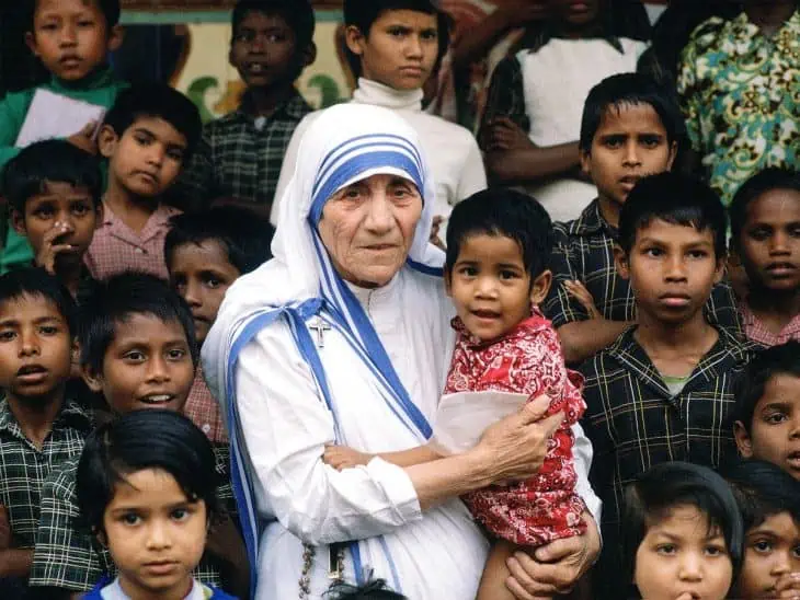 Mother Teresa with children