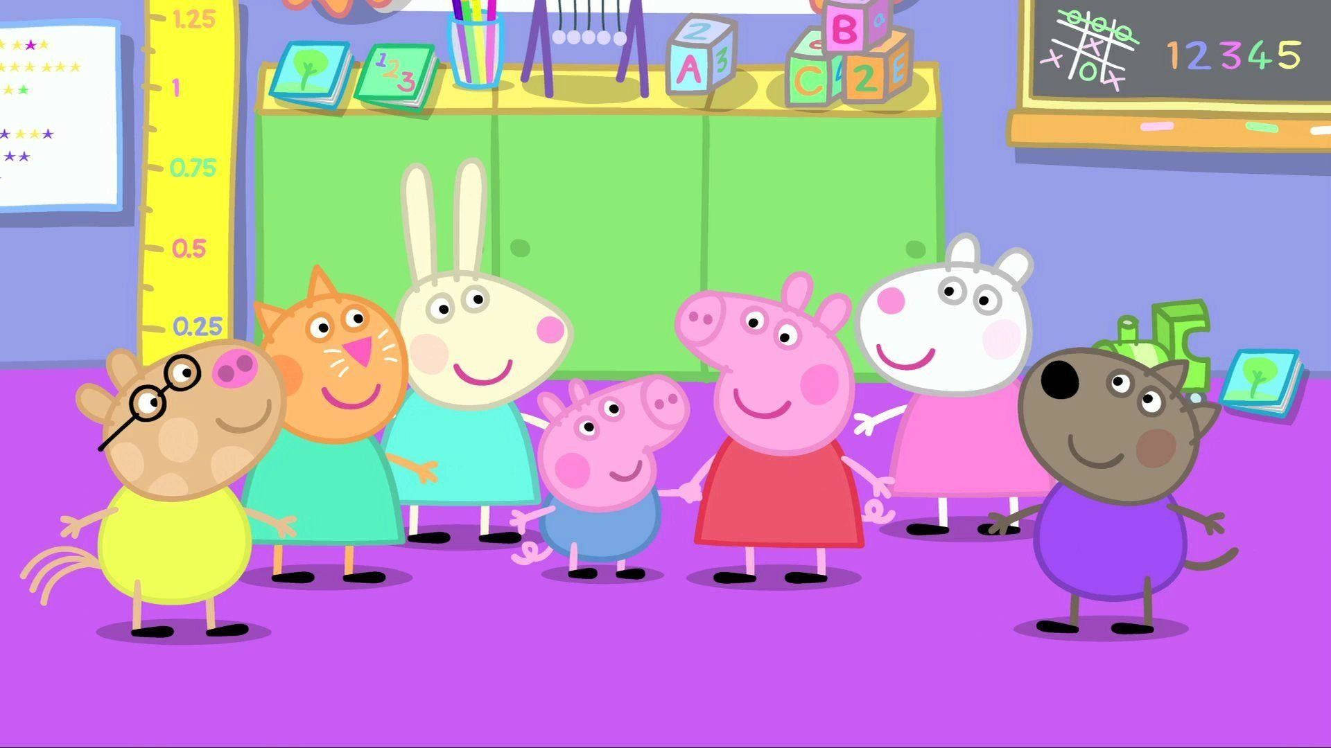 How Tall Is Peppa Pig? According to the Internet, Over 7 Feet Tall