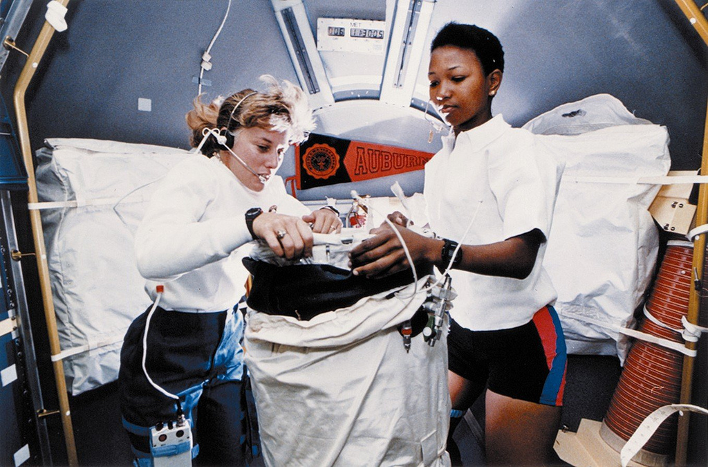 Astronauts Jan Davis and Mae Jemison