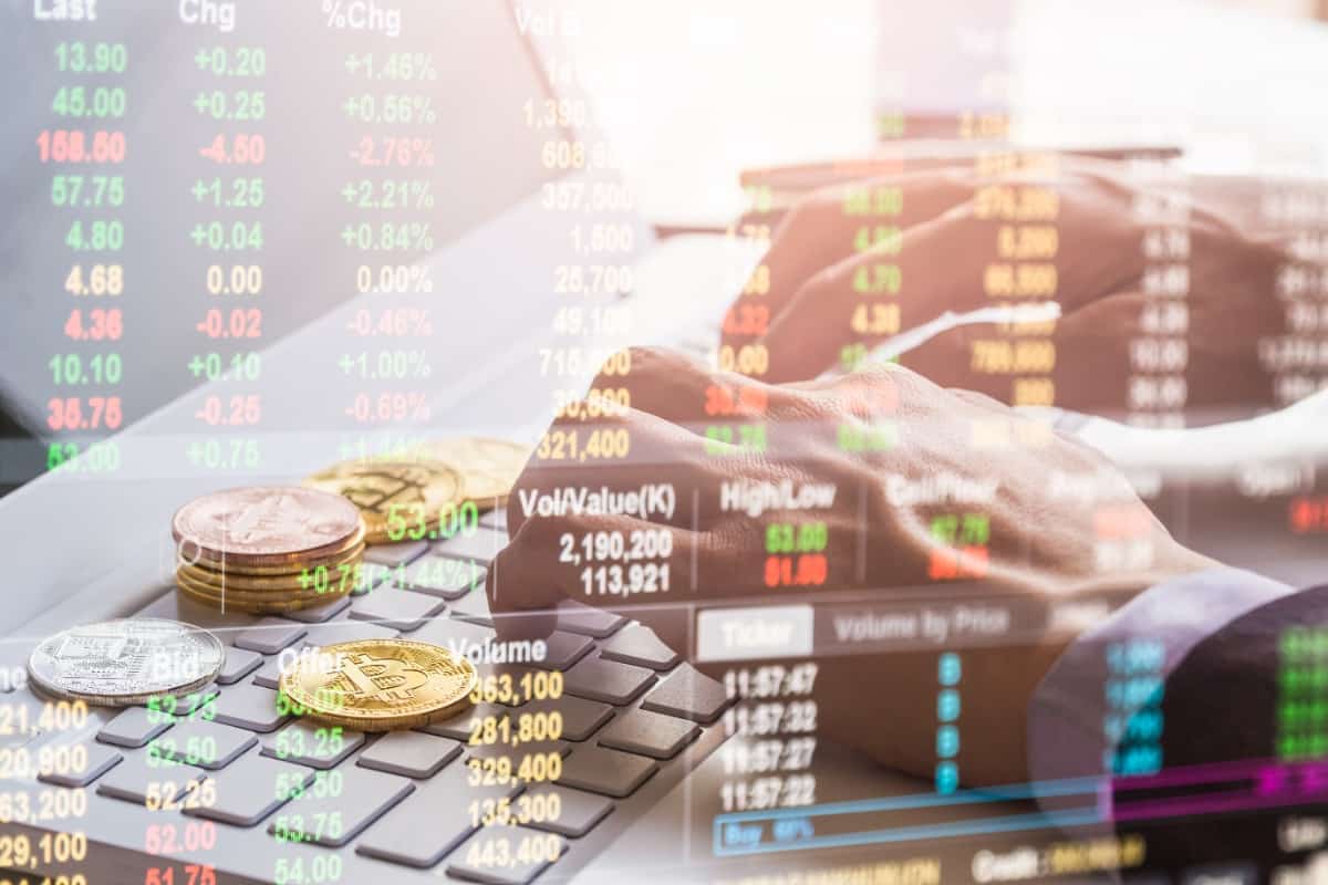 bitcoin with trading graph graphics
