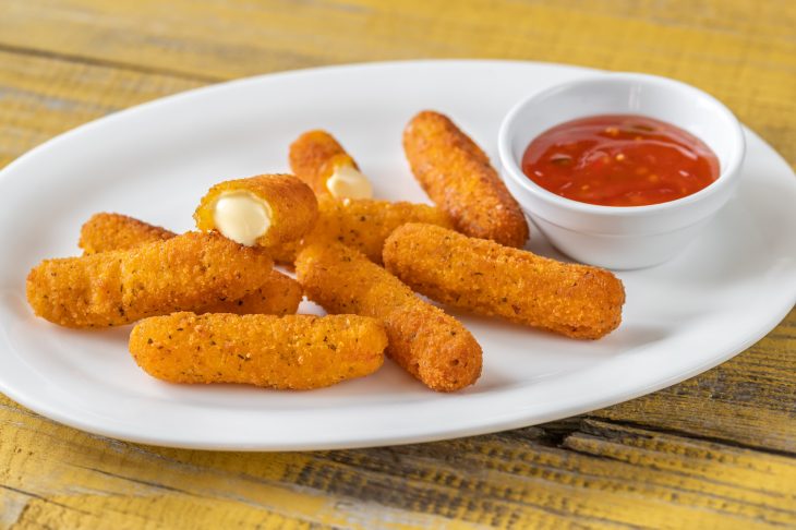 Mozzarella sticks with chili sauce