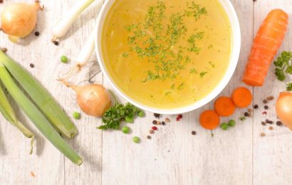 11 Nutritious Facts About Chicken Broth 