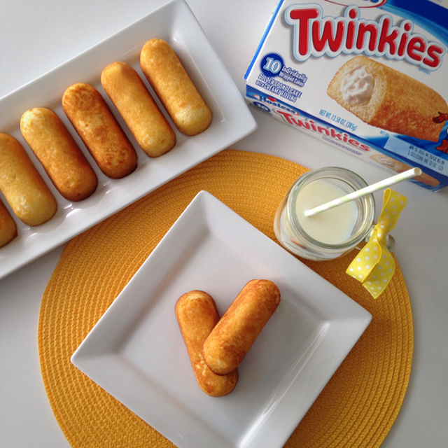 twinkies box and snacks on plate flat lay shot