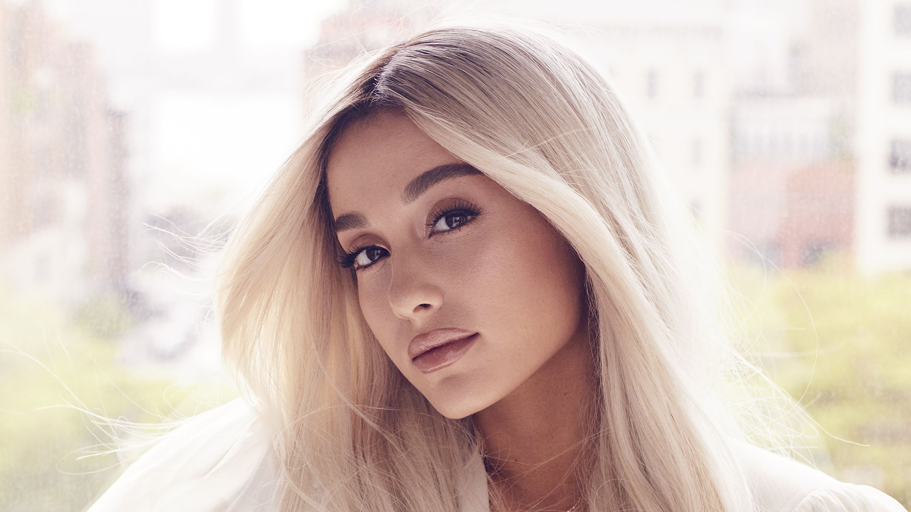 Ariana Grande - Songs, Age & Facts