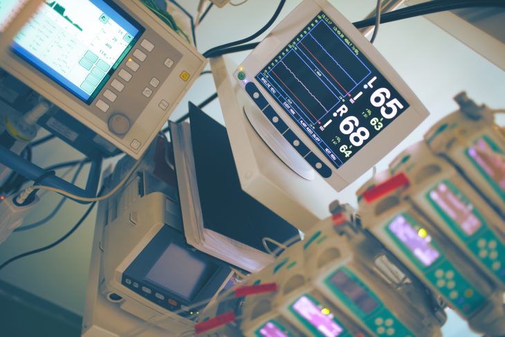 Complicated medical equipment for life support monitoring in ICU