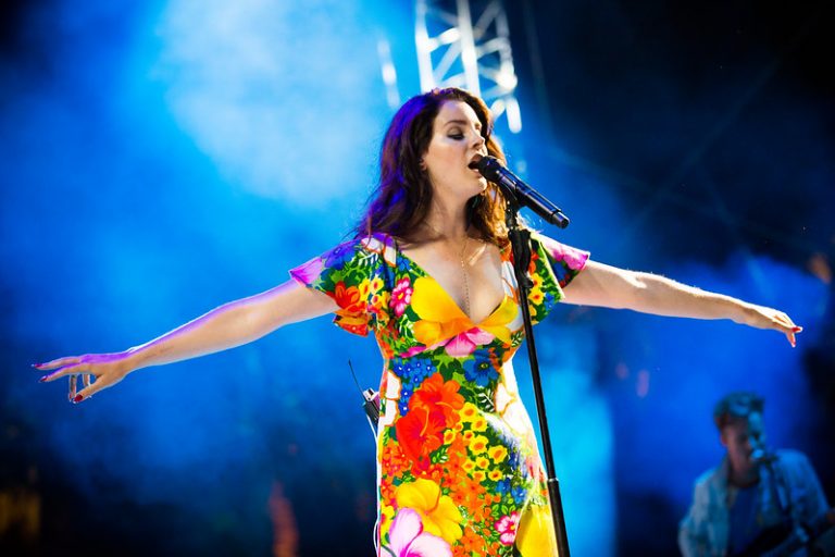 15 Lana Del Rey Facts about the Talented Singer-Songwriter - Facts.net