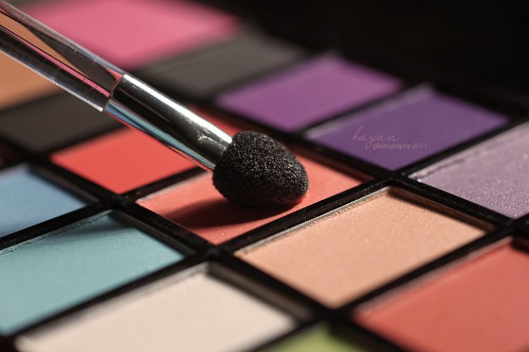 17 Makeup Facts That Will Brighten Your Day - Facts.net