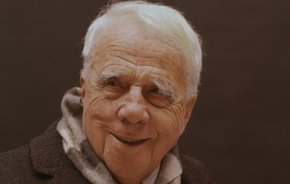 14 Robert Frost Facts of the Renowned Poet and Writer 