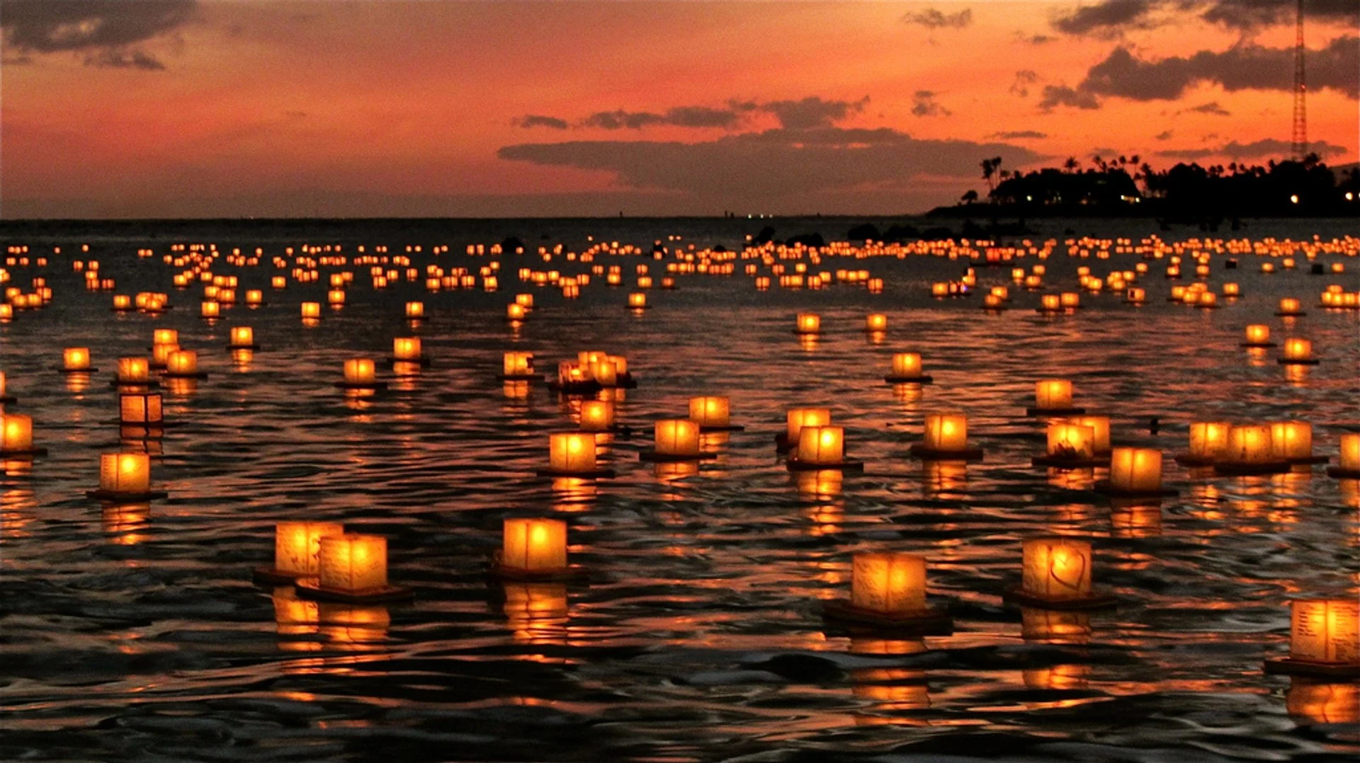 15-facts-about-lantern-floating-hawaii
