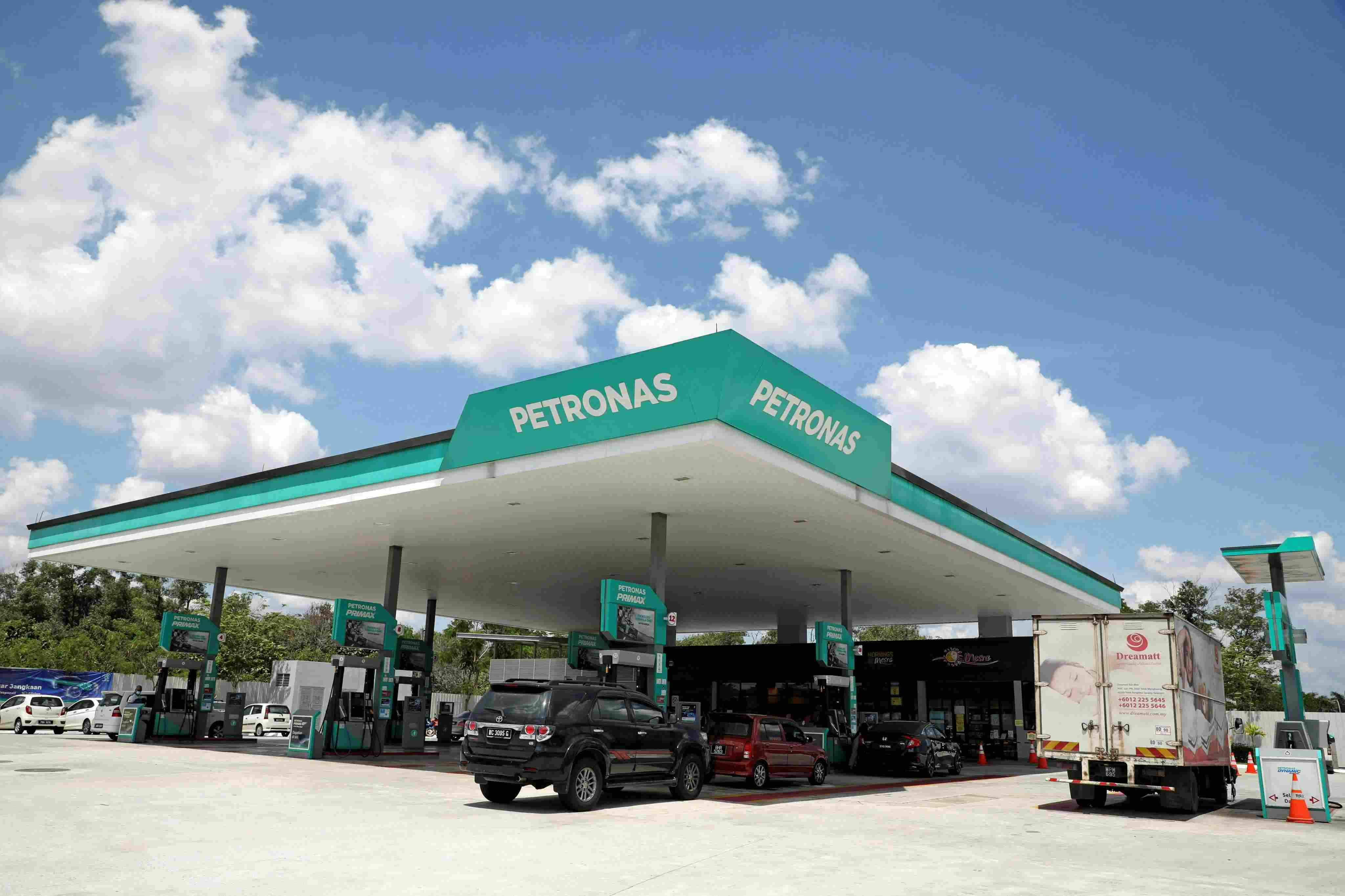 15-facts-about-petronas
