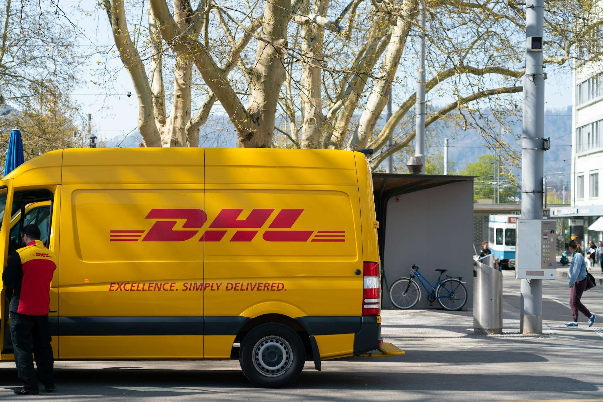 16 Facts About DHL - Facts.net