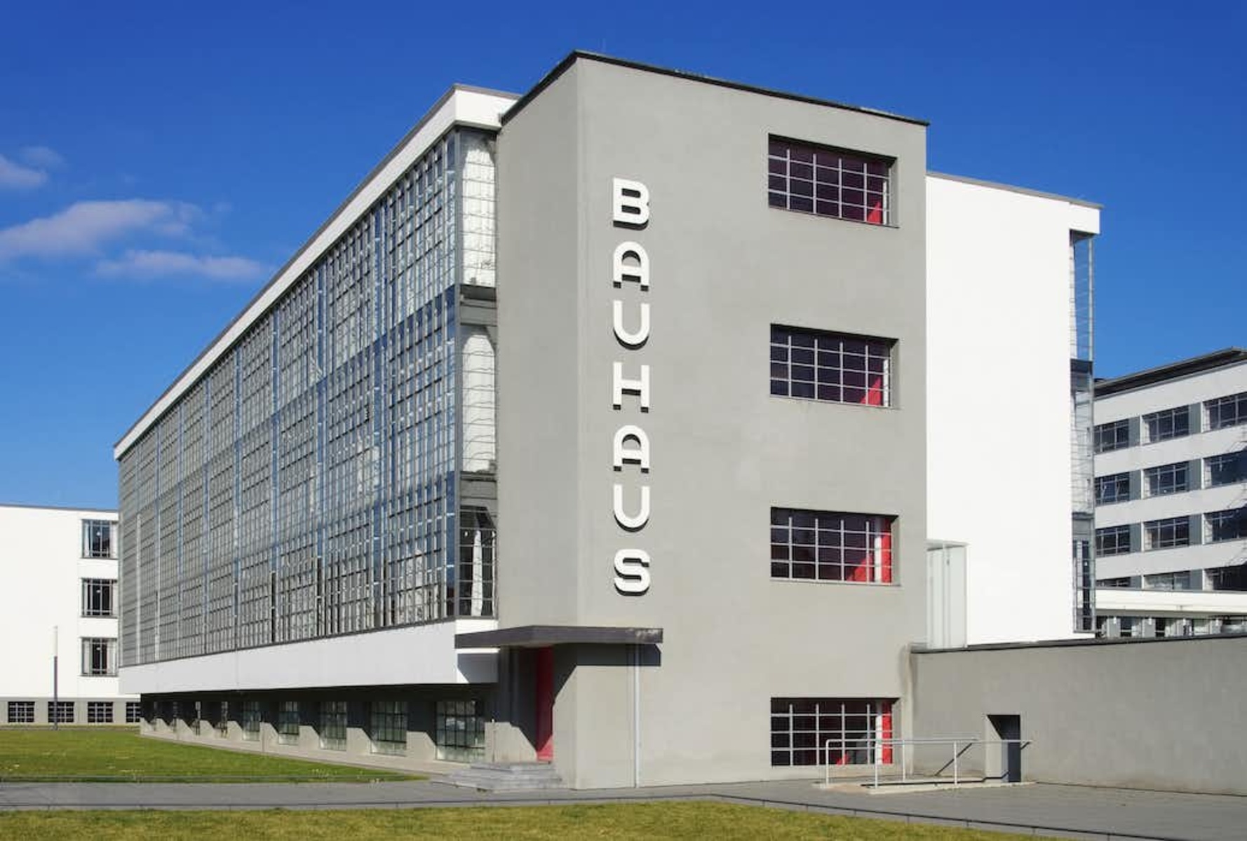 18-facts-about-dessau-masters-of-modernism-tour