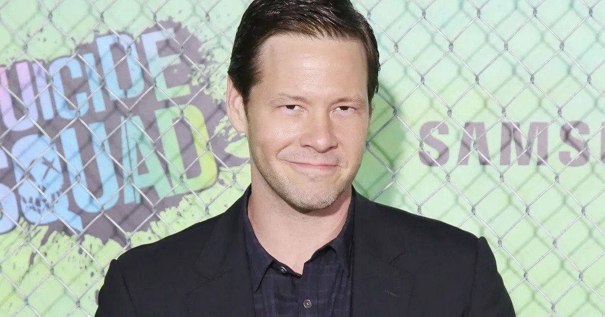 30-facts-about-ike-barinholtz
