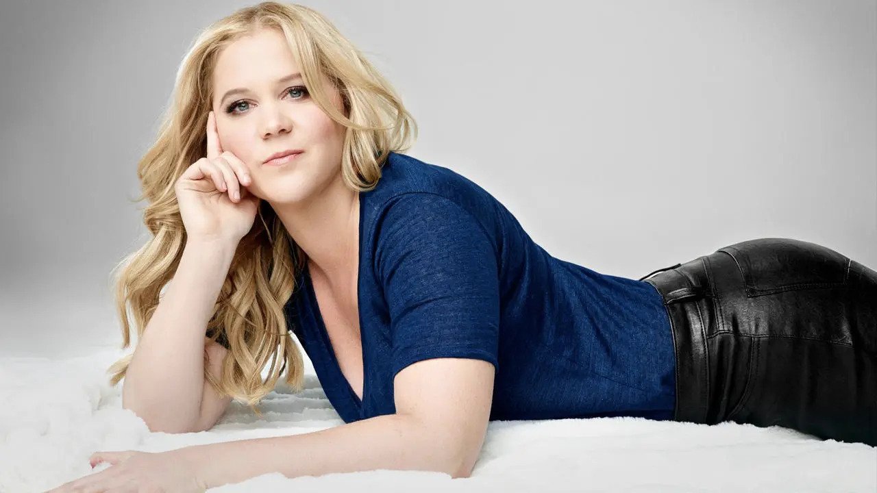 32-facts-about-amy-schumer