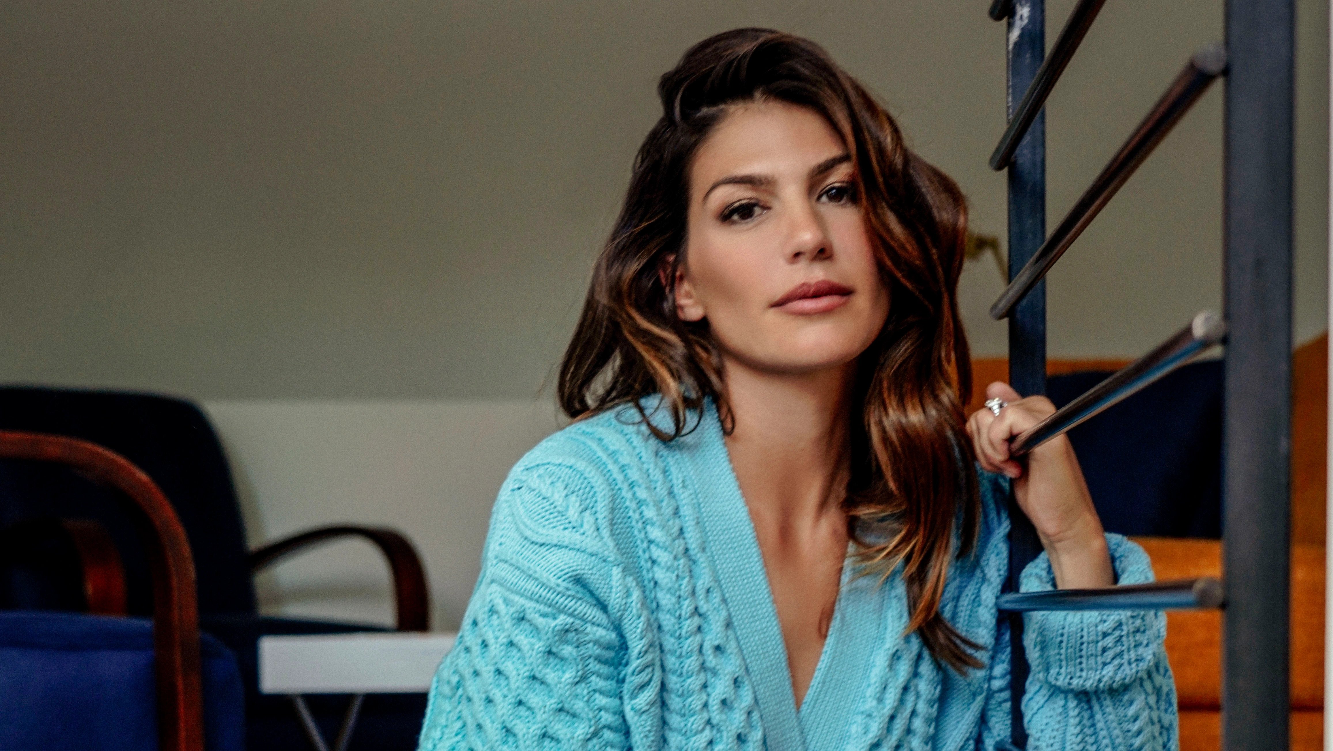 32-facts-about-genevieve-padalecki