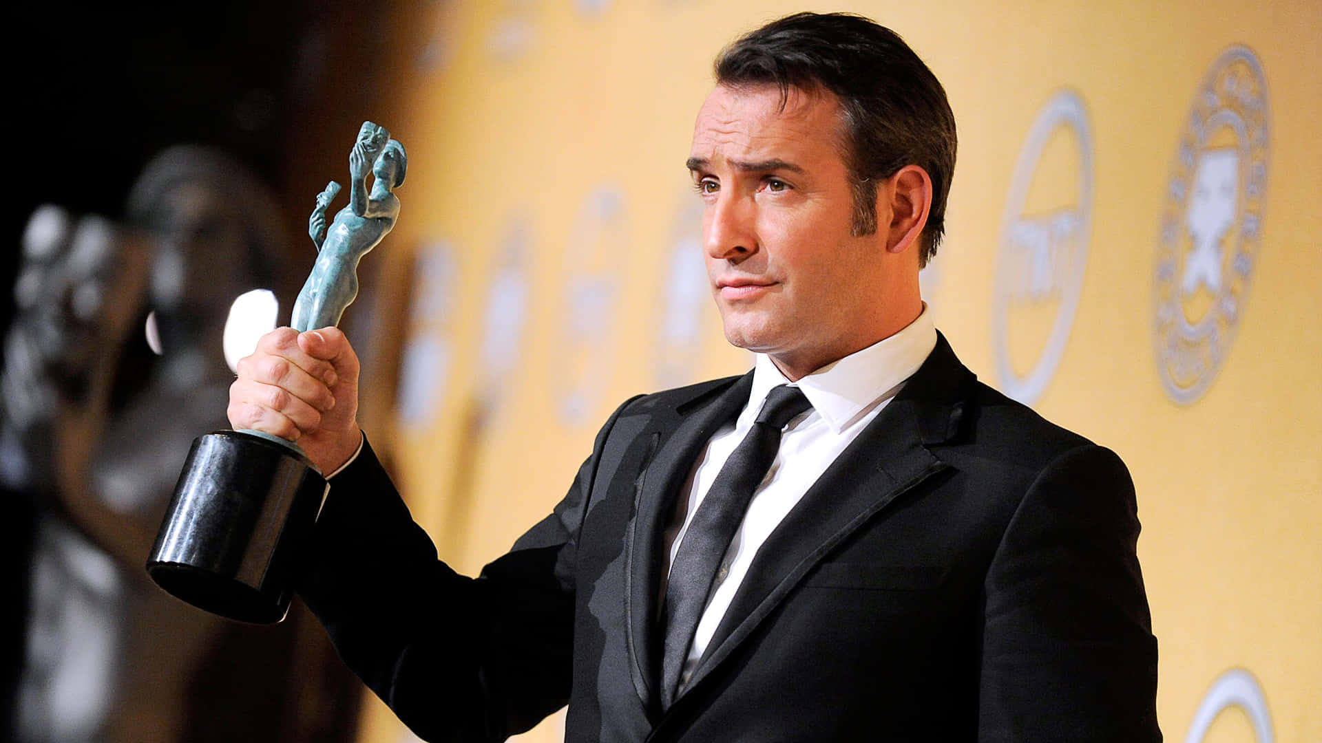 33-facts-about-jean-dujardin