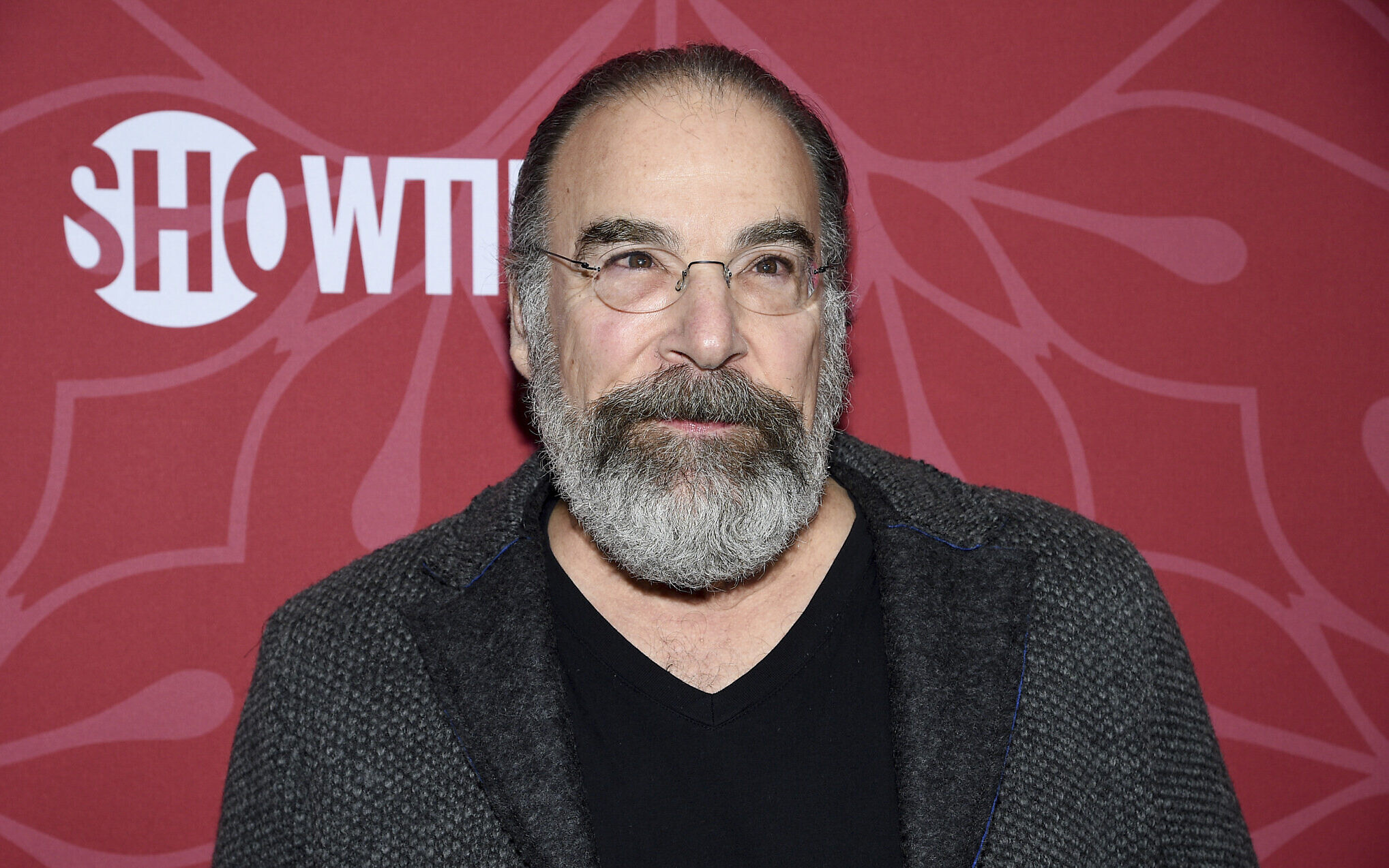 Meet Mandy Patinkin Children: Who Are Gideon Grody-Patinkin And Isaac Patinkin? - Facts.net