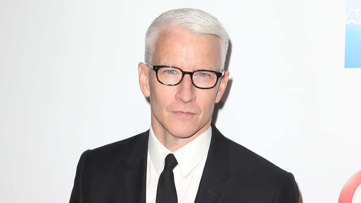 35-facts-about-anderson-cooper