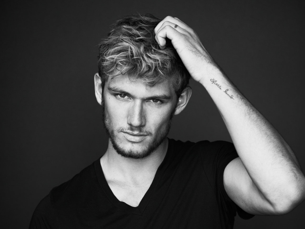 37-facts-about-alex-pettyfer