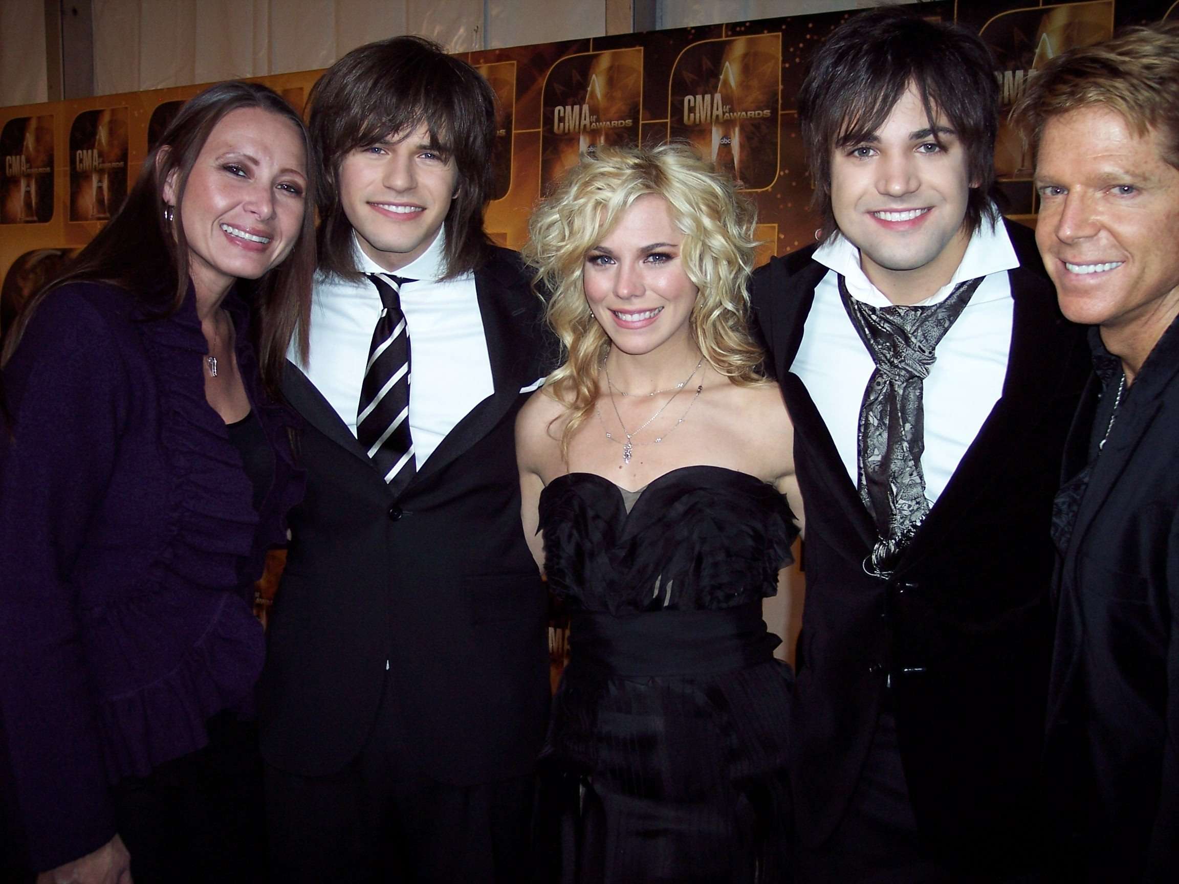 37-facts-about-the-band-perry