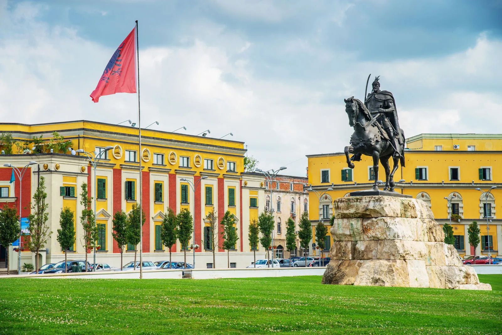 40-facts-about-tirana