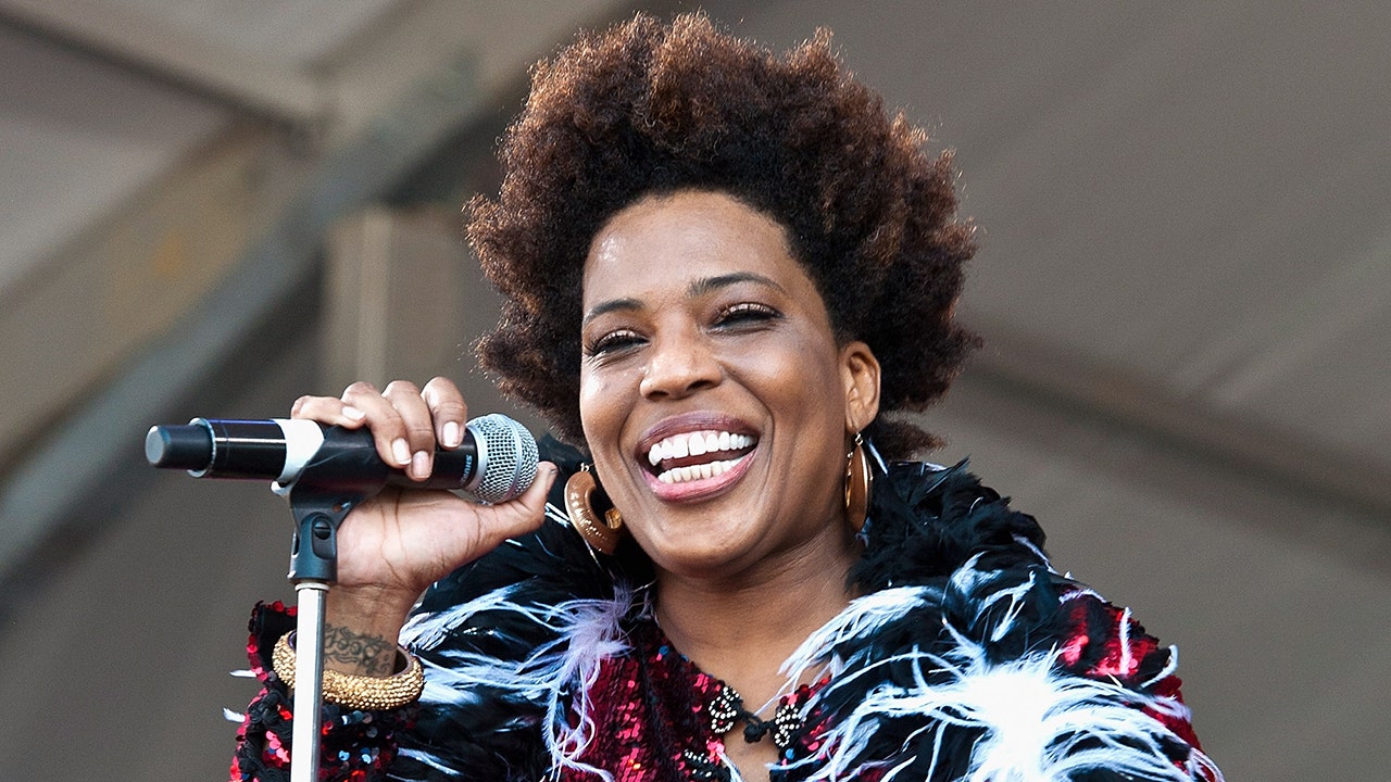 41-facts-about-macy-gray