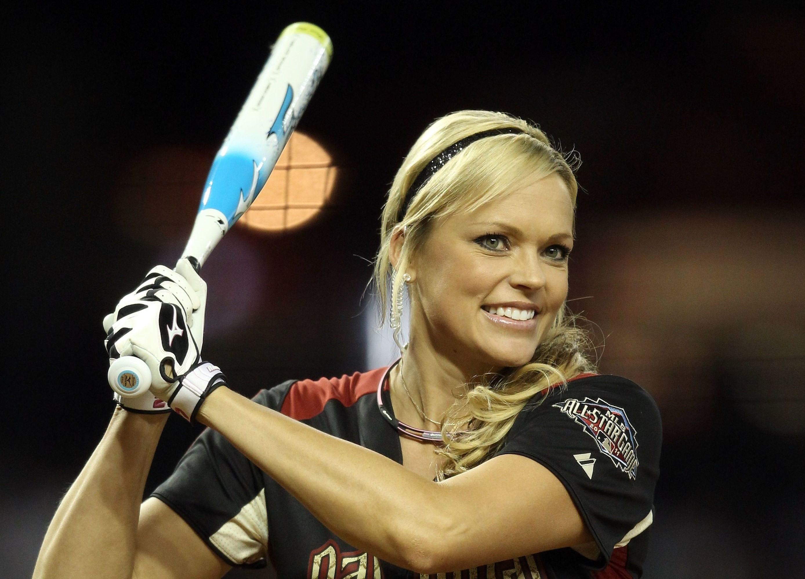 42 Facts about Jennie Finch - Facts.net
