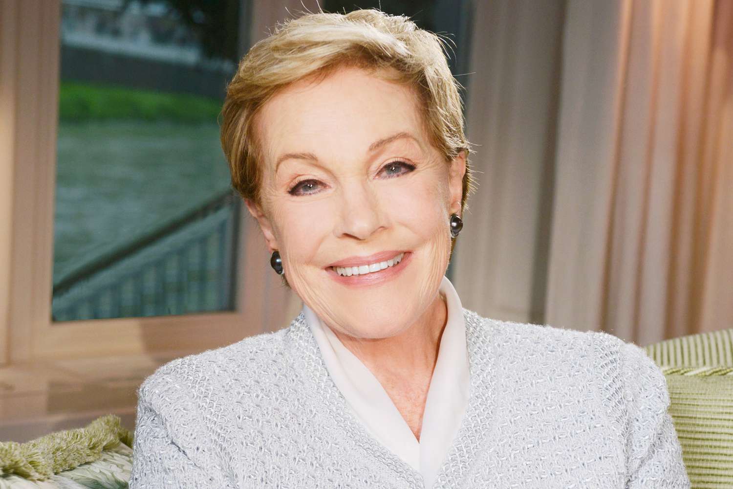 42-facts-about-julie-andrews