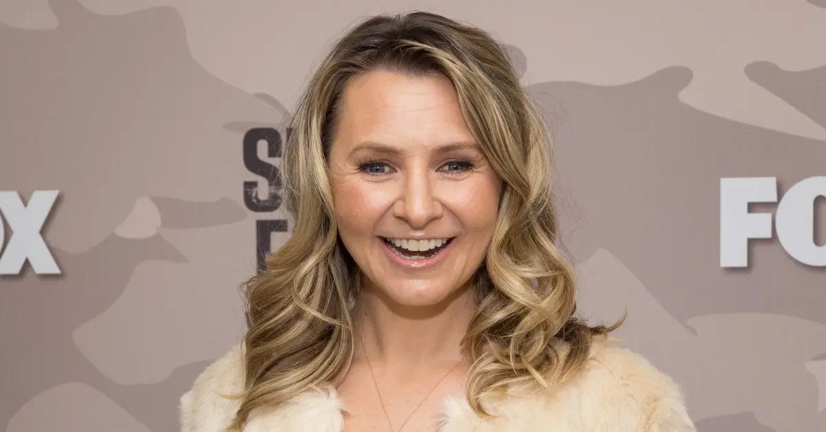 43-facts-about-beverley-mitchell