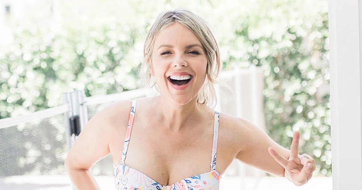 Former 'Bachelorette' Ali Fedotowsky welcomes 'beautiful and