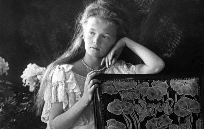 12 Anastasia Romanov Facts You Should Know 