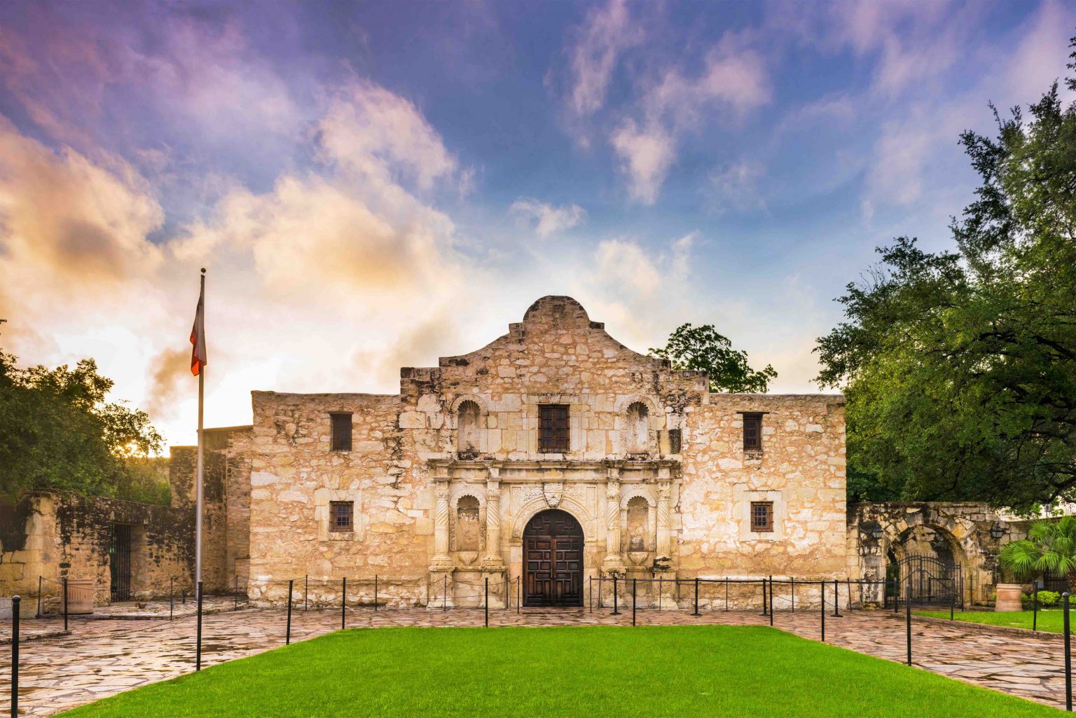 10 Facts About The Alamo - Facts.net