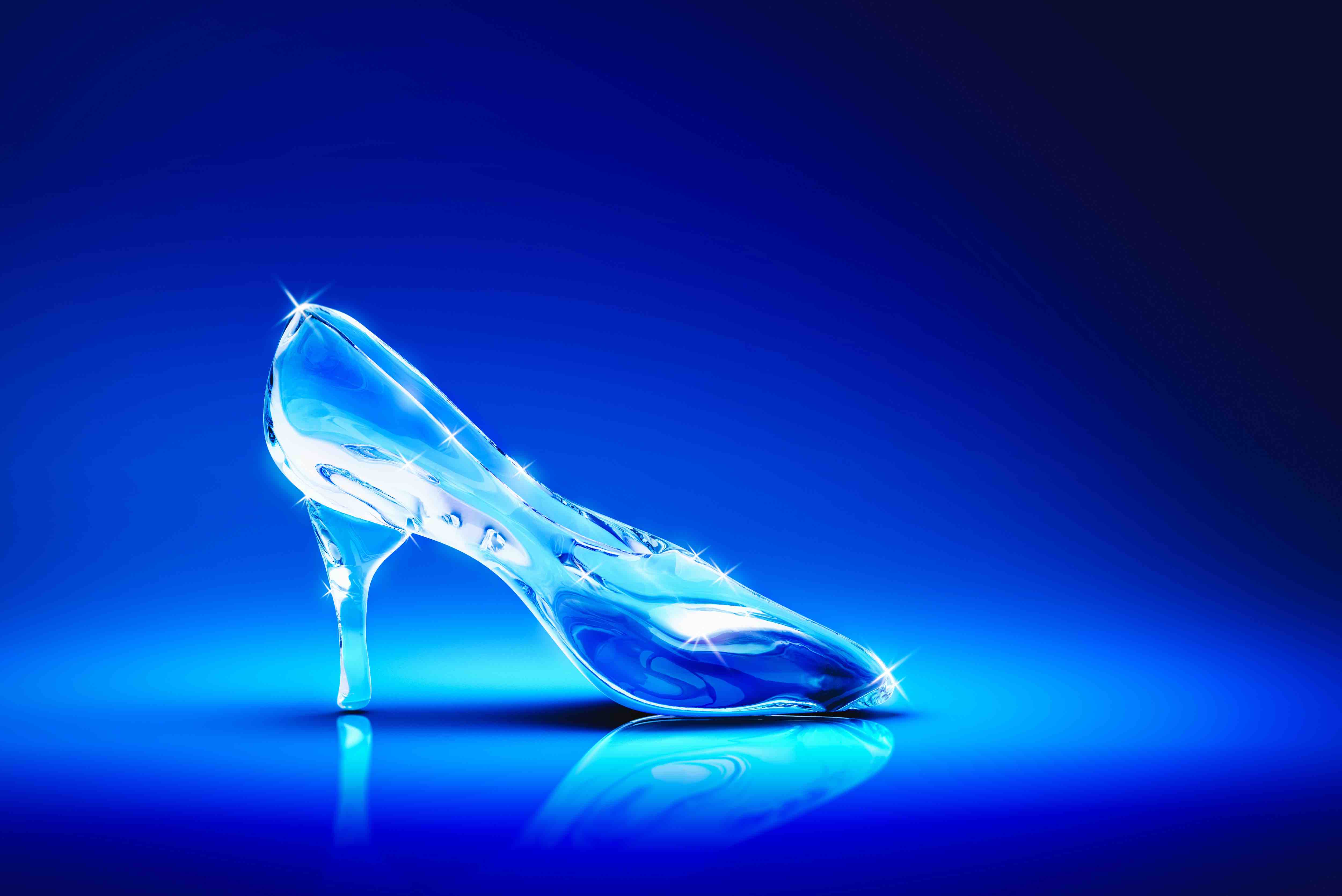 Cinderella Glass Slipper - Disney Wallpaper