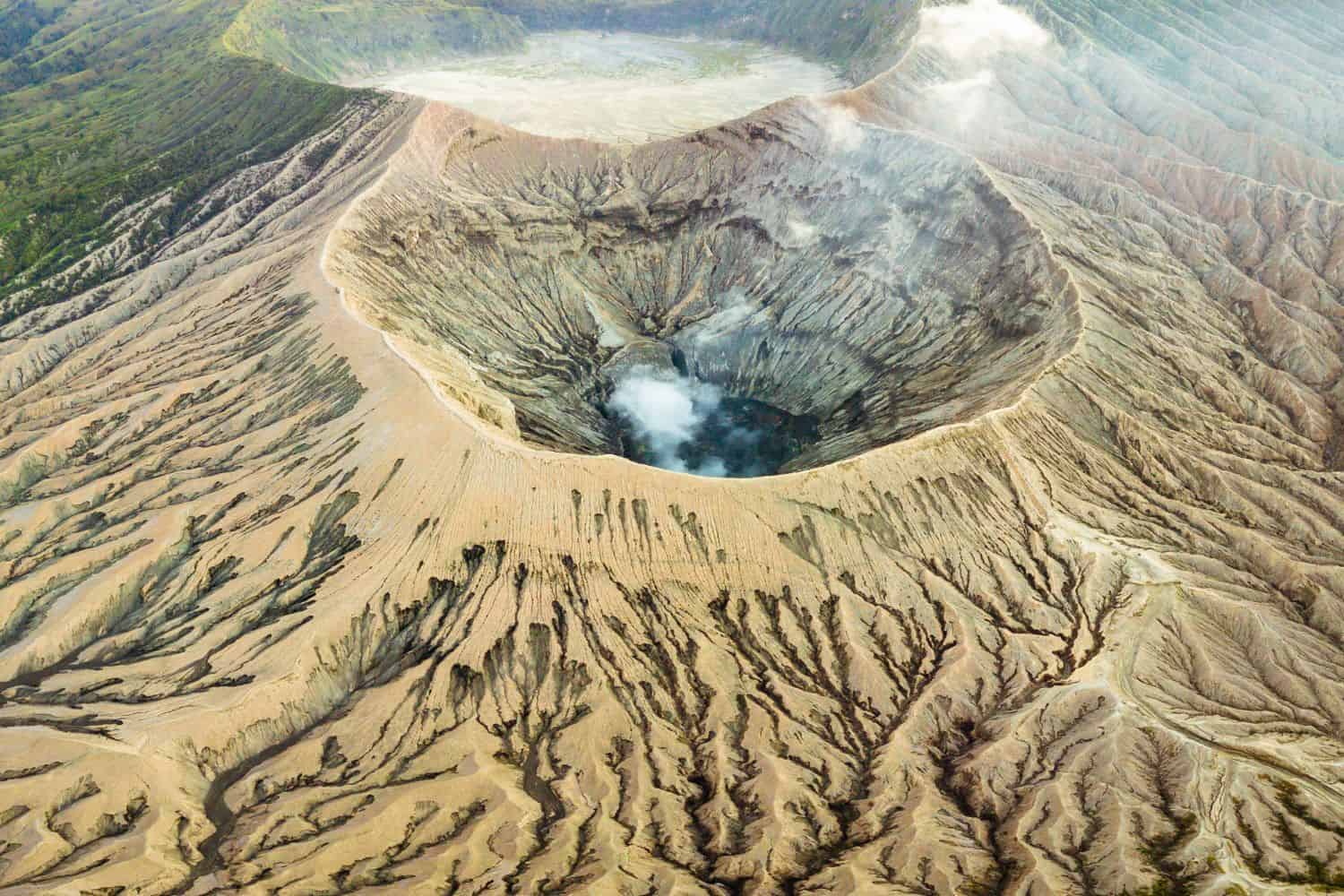 14-extraordinary-facts-about-passive-volcanoes