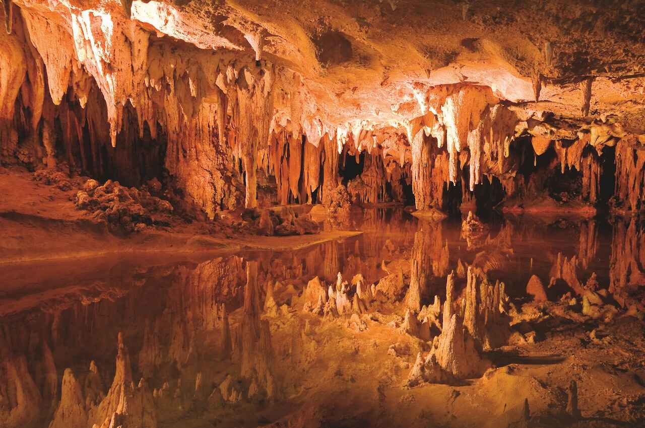 9-astonishing-facts-about-stalactite